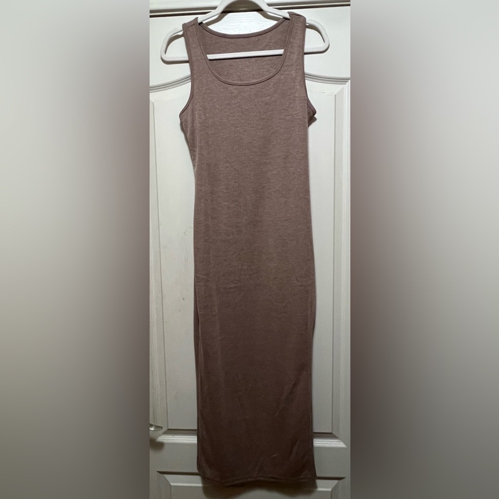 Women’s Bodycon Tank Midi Brown Sleeveless Dress with side slit, size large